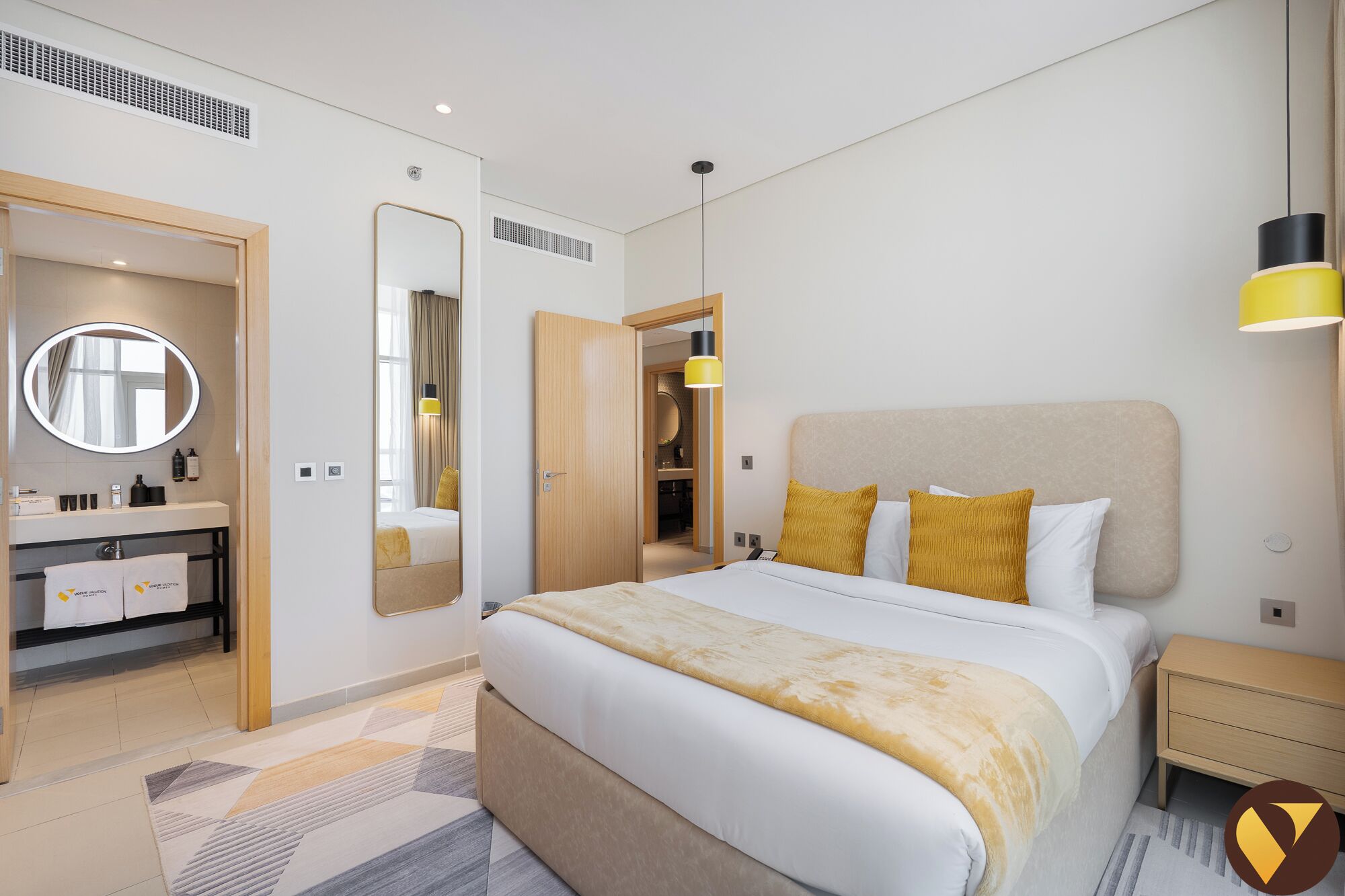 Luxury Apartment, Balcony, City View | Egyptian cotton sheets, premium bedding, in-room safe