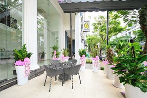 Front of property - Shilla Hotel Phu My Hung (Thanh Pho Ho Chi Minh)