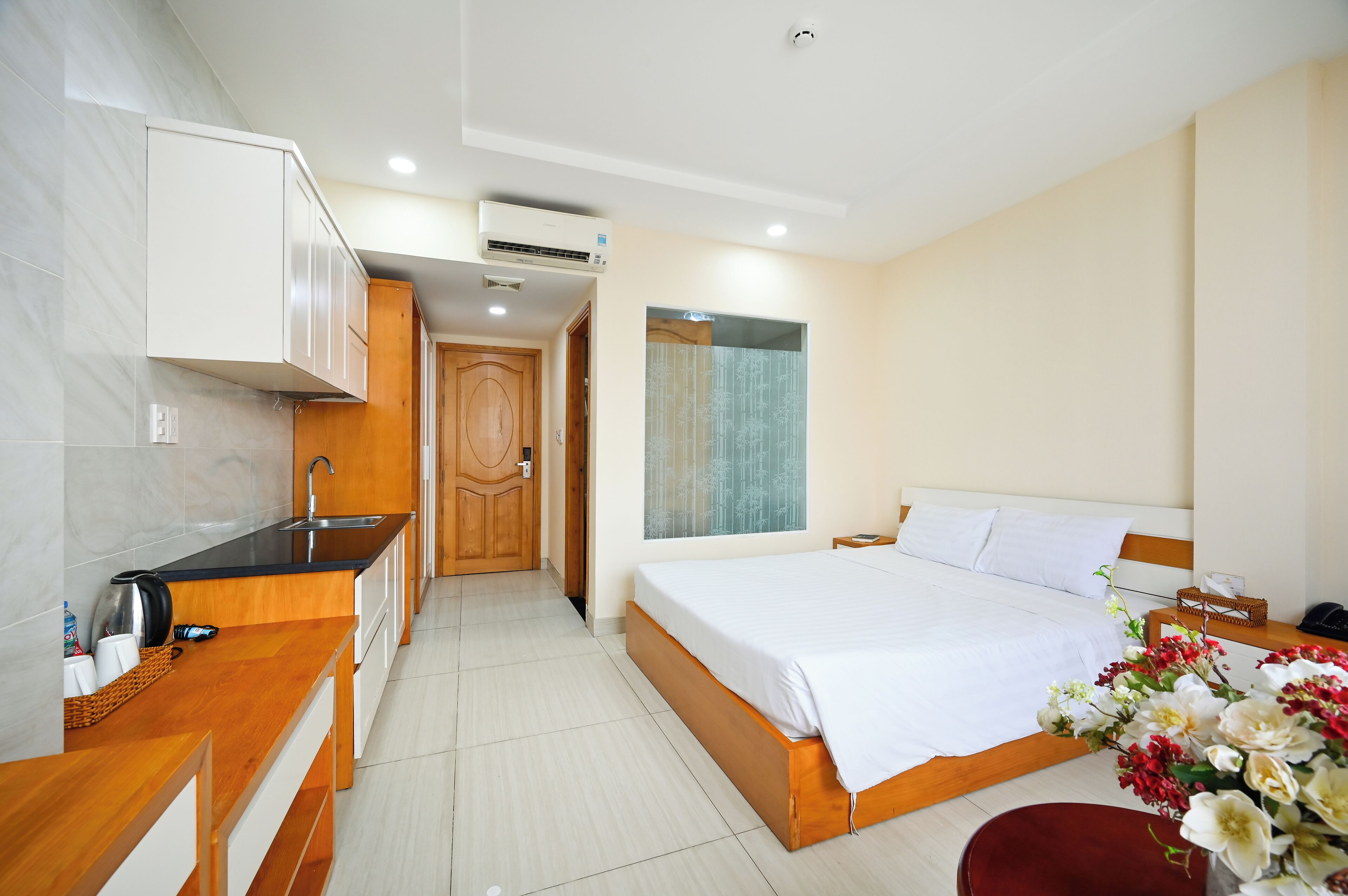 Luxury Studio | Premium bedding, pillowtop beds, minibar, in-room safe