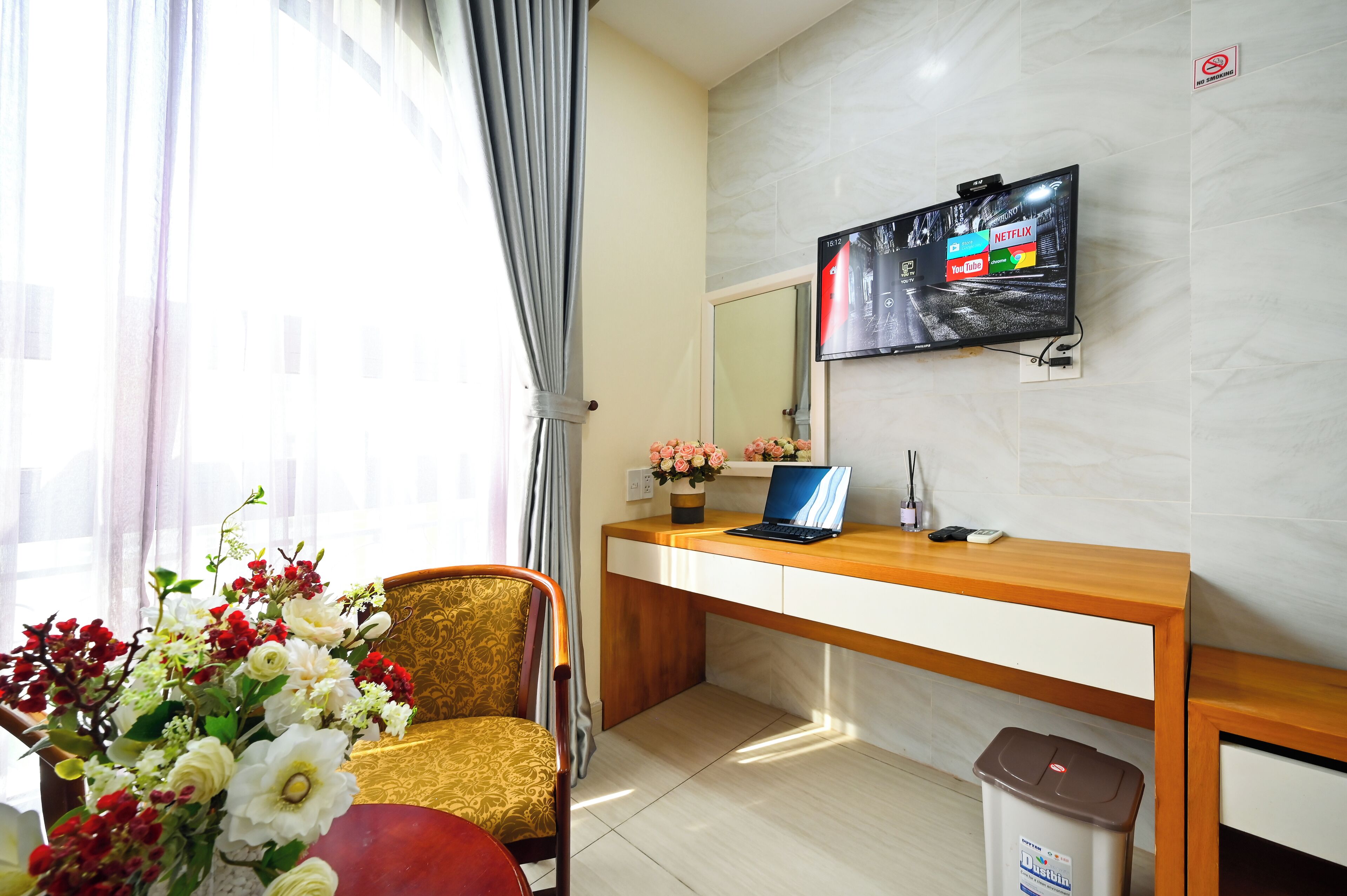 Luxury Studio | Premium bedding, pillowtop beds, minibar, in-room safe