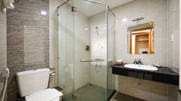 Deluxe Double or Twin Room | Bathroom | Hair dryer, slippers, towels, soap