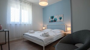 Free WiFi, bed sheets