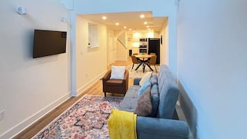 Smart TV y chimenea