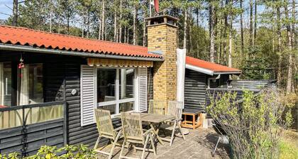 Lovely home in Store Fuglede with WiFi