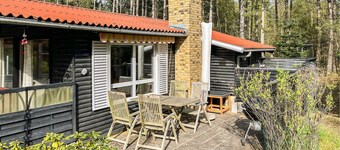 Lovely home in Store Fuglede with WiFi