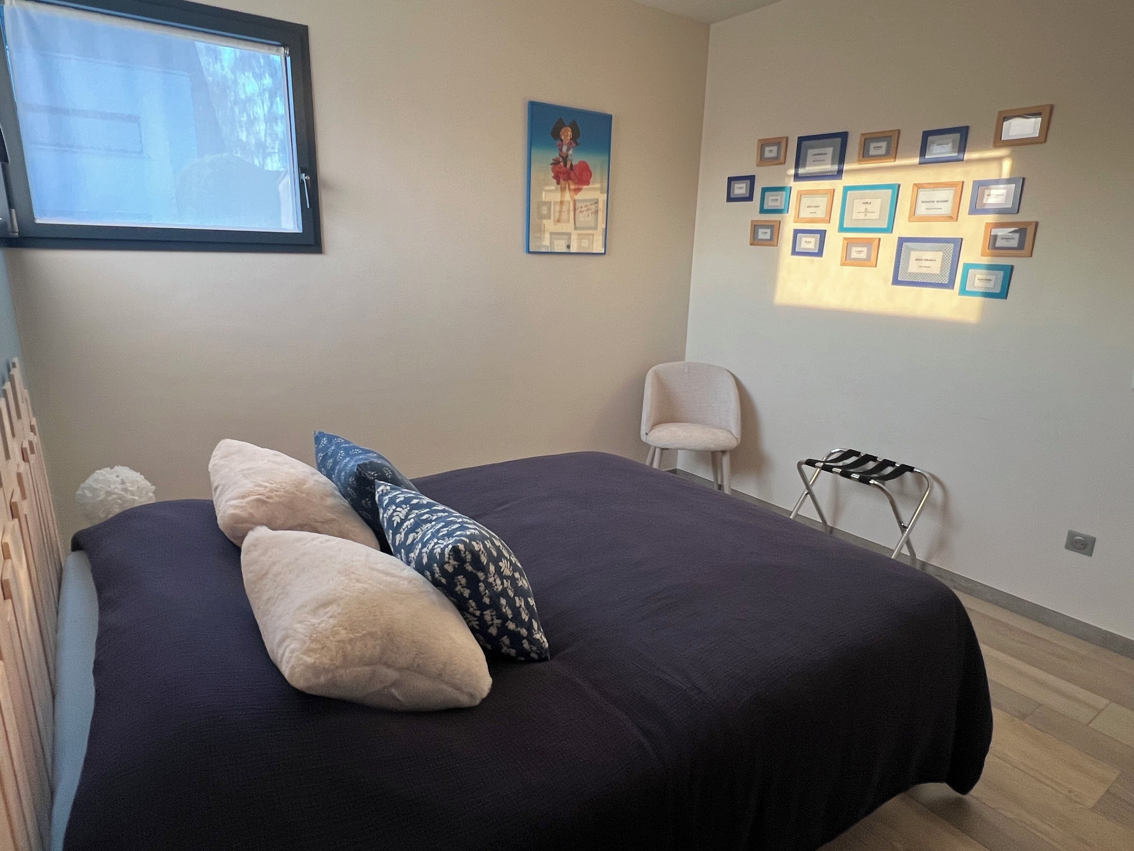 1 chambre, lit parapluie, Wi-Fi gratuit, draps fournis