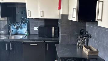 Refrigerador, microondas, horno y lavavajillas