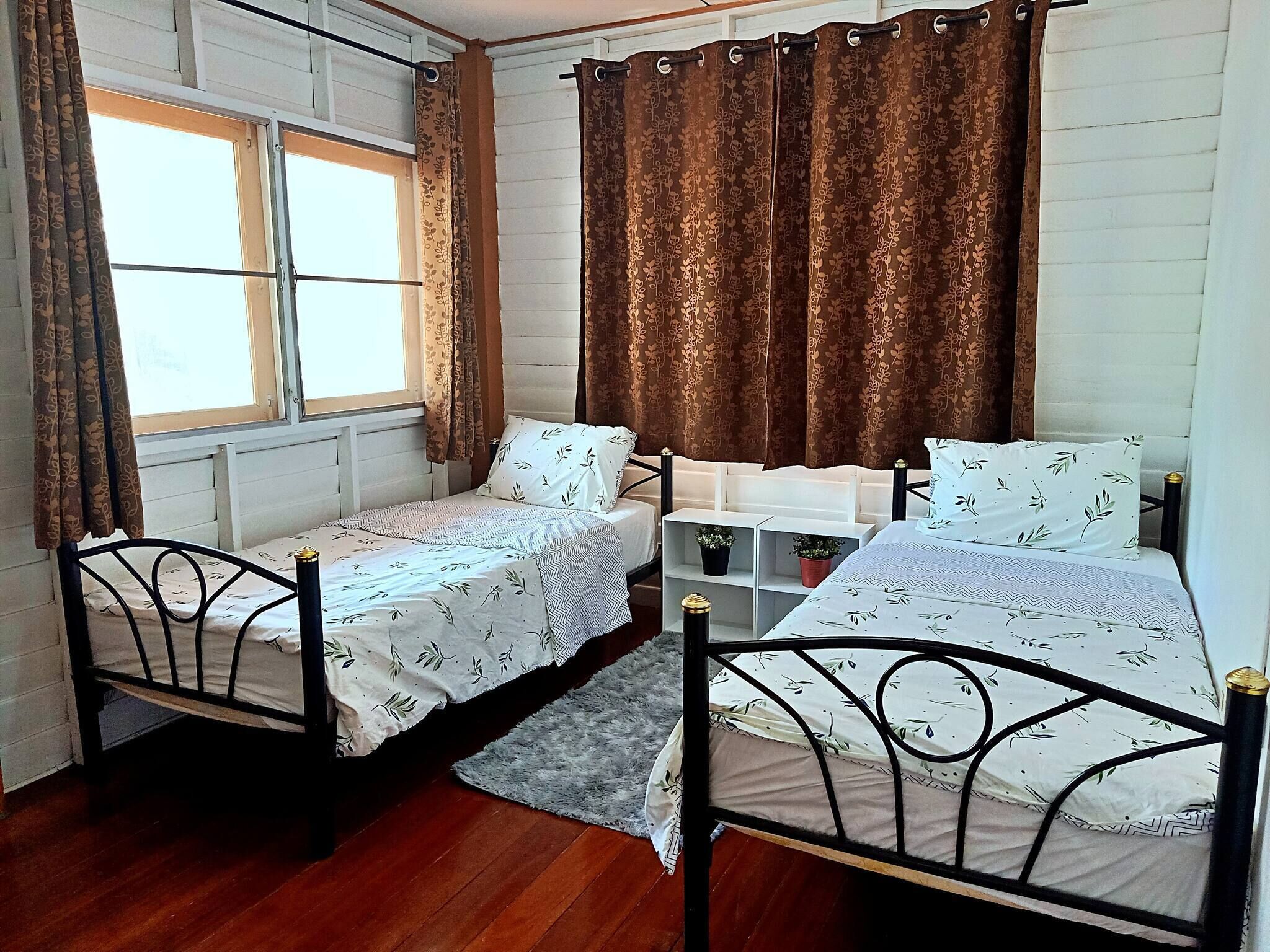 9 多间卧室、熨斗/熨衣板、上网接入、床单