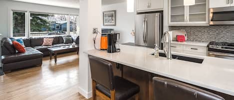 Fridge, microwave, dishwasher, cookware/dishes/utensils