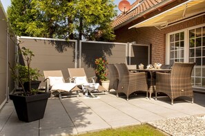 Outdoor dining - Dat Reithuus Schonerweg Norddeich (Norddeich)