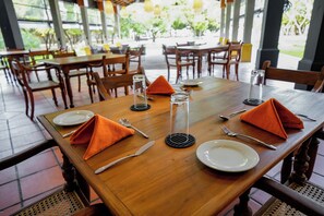 Restaurant - Adaar Kuchchaveli (Trincomalee)