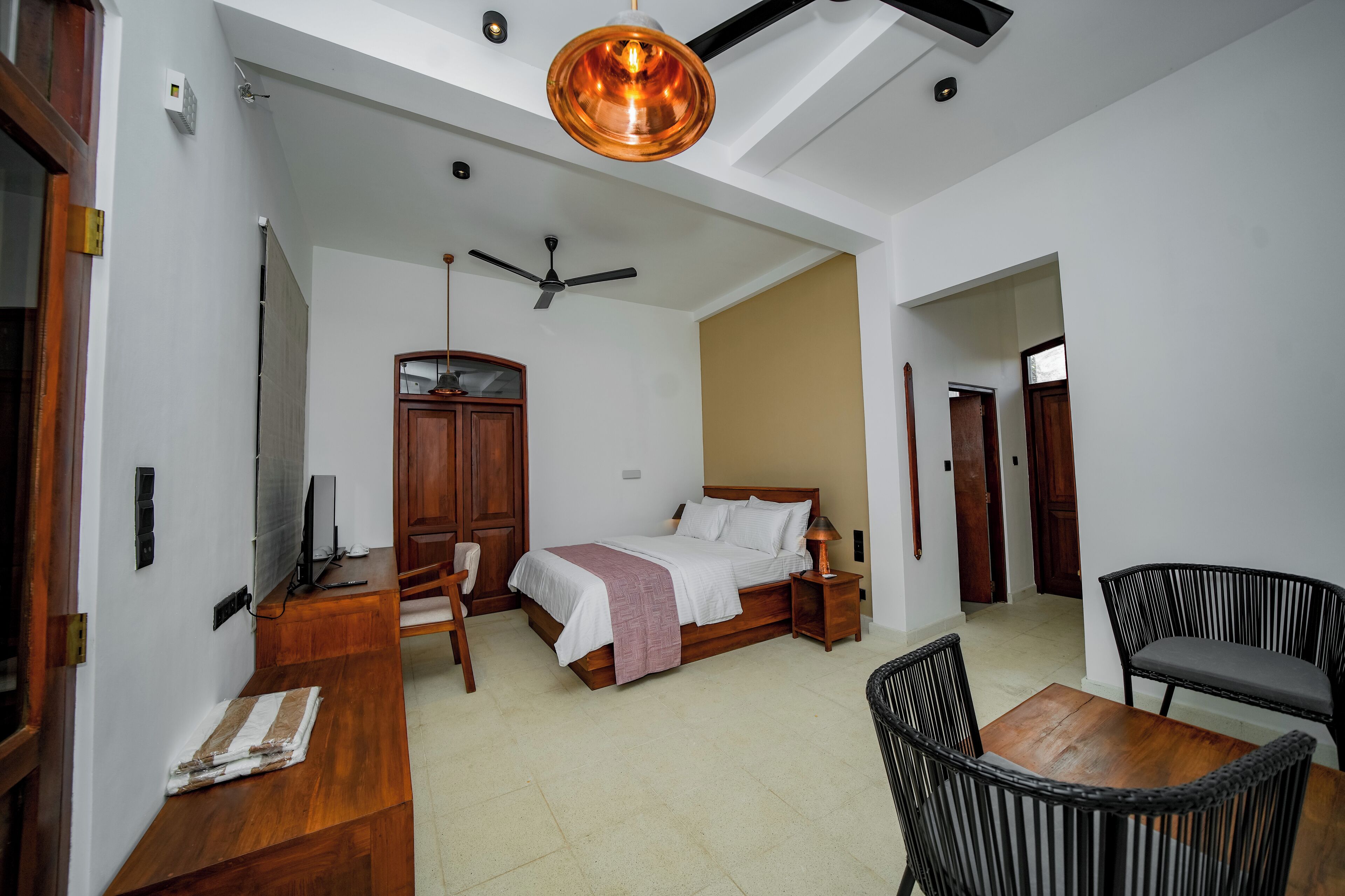 Superior Double Room | In-room safe, desk, laptop workspace, soundproofing