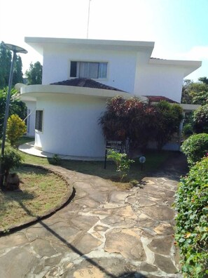 Exterior - Capital Comfort Hotel (Nairobi)