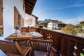 Outdoor dining - Vacation apartment Kuastoi for max. 2 persons (Samerberg)