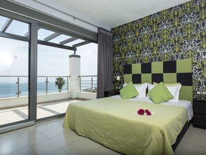 Internet - Ferienvilla mit Blick auf das Wasser by Interhome (Messonggi)