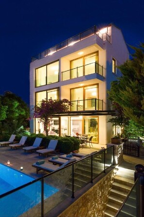 Pool - Luxuriöse Villa mit atemberaubendem Meerblick by Interhome (Kalkan)