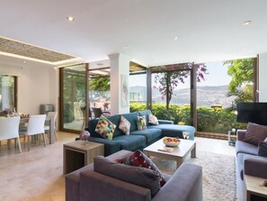 TV, DVD player - Luxuriöse Villa mit atemberaubendem Meerblick by Interhome (Kalkan)