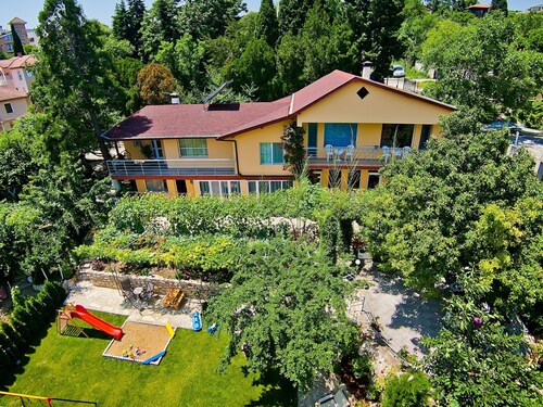 mit Blick auf das Wasser by Interhome