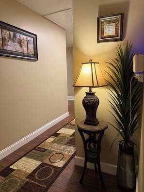 Interior - Private Retreat at Gated Estate. 2BD/1BA Suite. (Jacksonville)