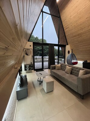 Villa Deluxe - utsikt mot trädgården | Gratis wi-fi