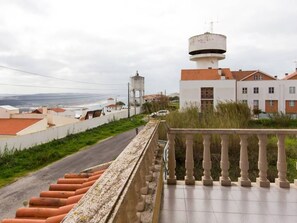Property grounds - Terrassenhaus mit privatem Pool in Nazaré by Interhome (Famalicão)