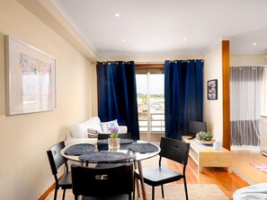 Dining - Meerblick Erste Linie mit 2 Pools 2 by Interhome (Ovar / Praia de Esmoriz)