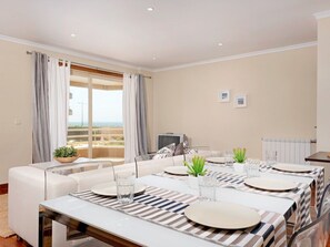 Dining - Meerblick First Line mit 2 Pools 3 by Interhome (Ovar / Praia de Esmoriz)
