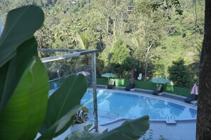Outdoor pool - Eeleem Resorts & Spa (Devikolam)