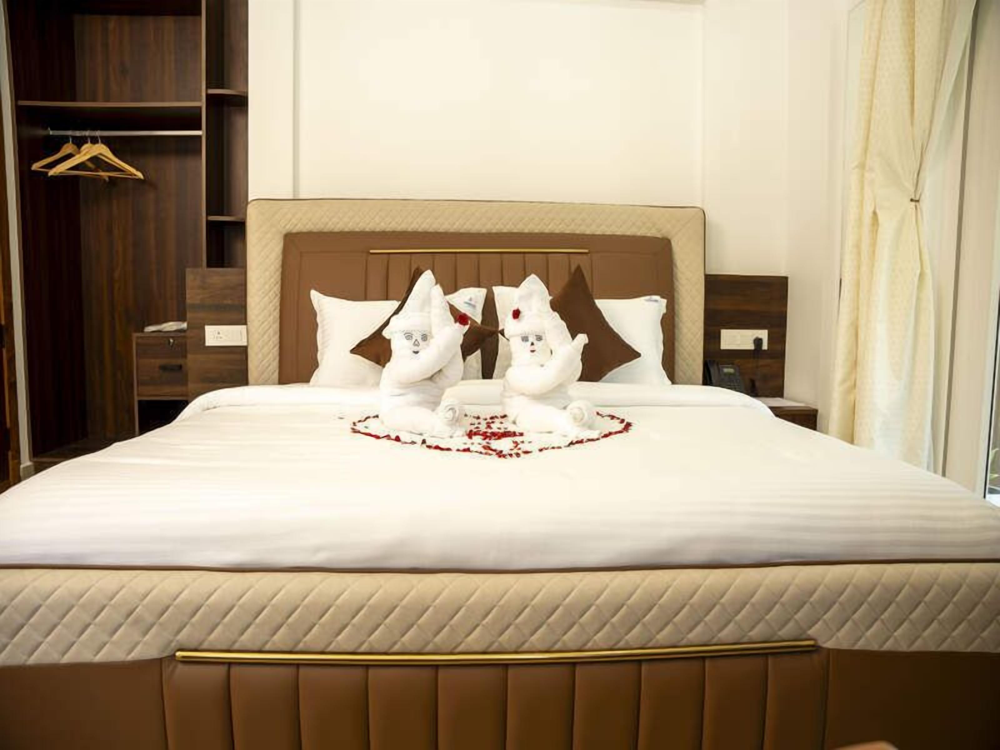 Superior Double Room | Iron/ironing board, free WiFi