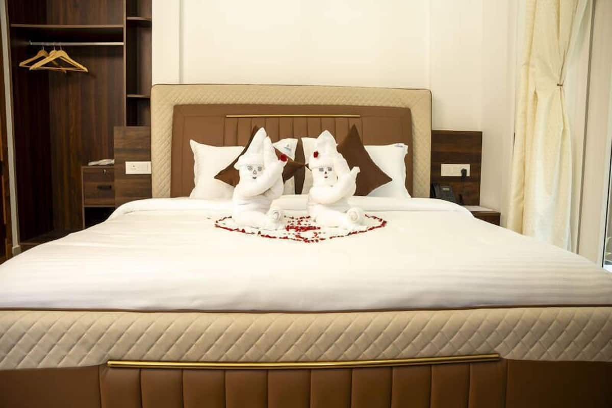 Superior Double Room | Iron/ironing board, free WiFi