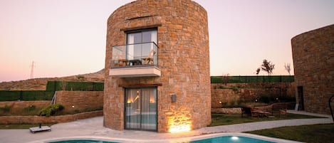 Family Villa | Select Comfort beds, minibar, in-room safe, free WiFi