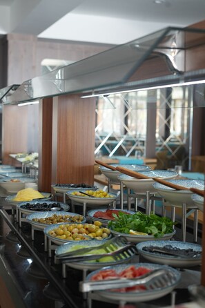 Free daily buffet breakfast - MAVİSU KEFALOS HOTEL (Gokceada)