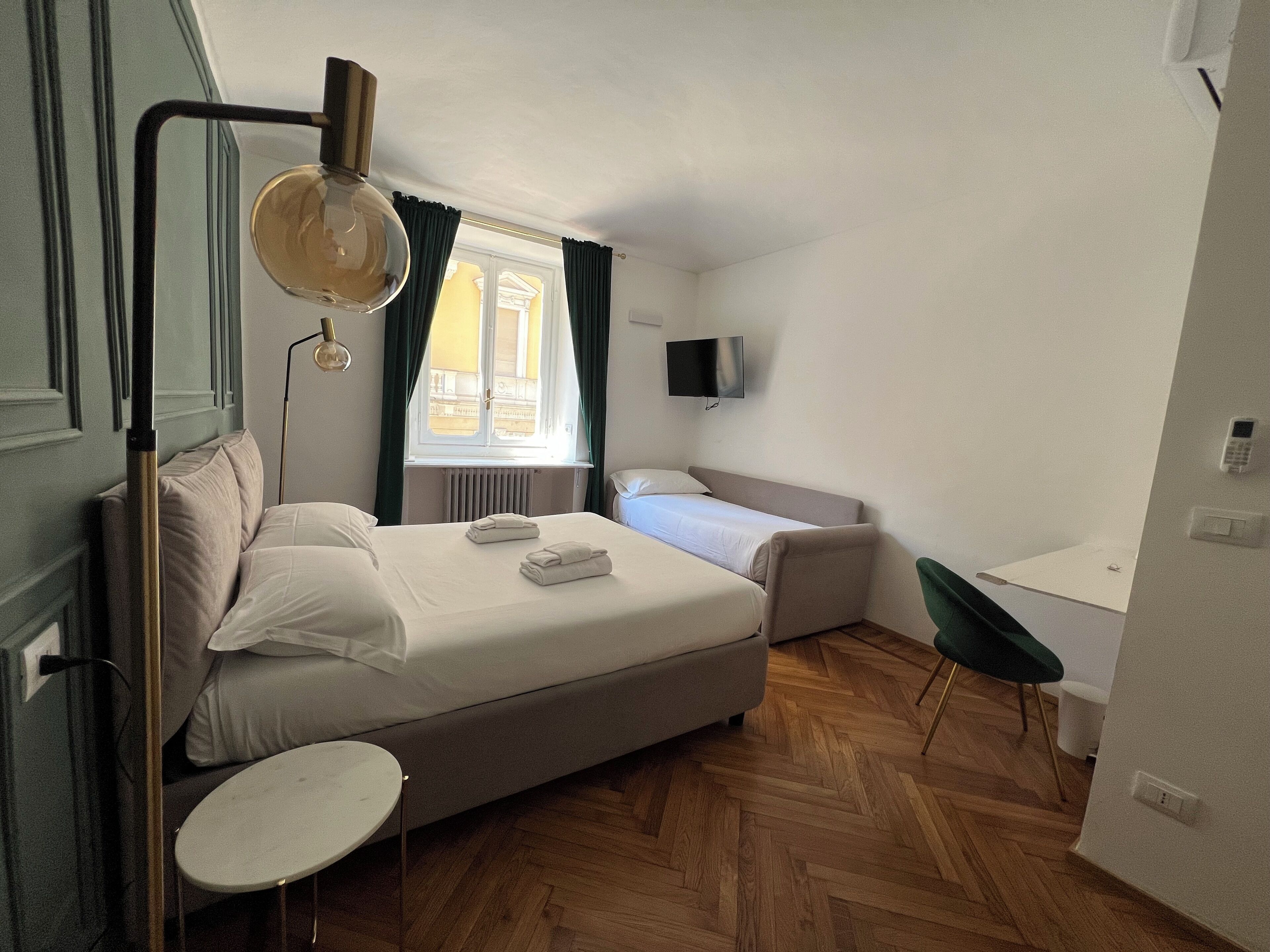 Triple Room | Iron/ironing board