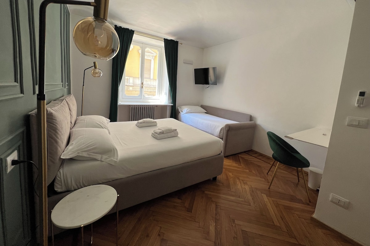 Triple Room | Iron/ironing board