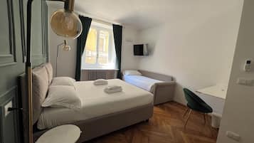 Dreibettzimmer | Bügeleisen/Bügelbrett