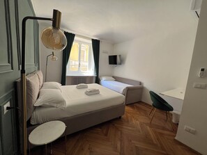 Triple Room | Iron/ironing board - Turin Central Suite (Turin)