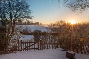 Property grounds - Romantic half-timbered house (Egestorf)