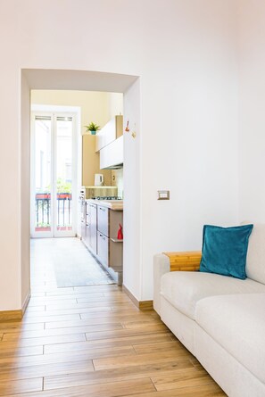 Departamento (1 Bedroom) | Área de sala de estar | Televisión 