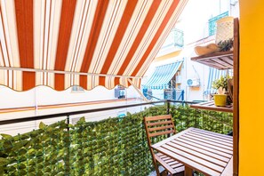 Balcony - Cozy Escape by Napoliapartments (Naples)