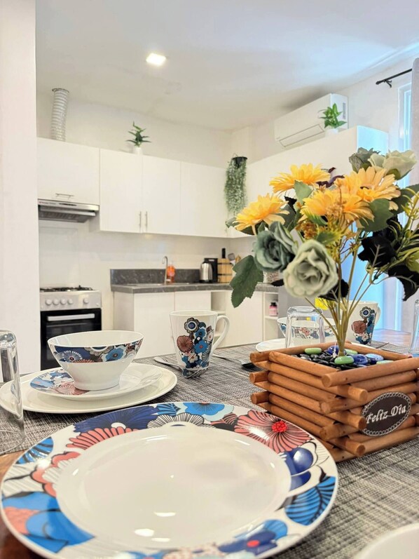 House, 3 Bedrooms, Smoking | Dining room
