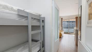 Tabla de planchar con plancha y wifi