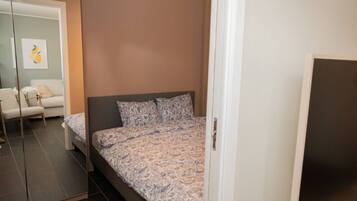 Strykjärn/strykbräda, wi-fi och sängkläder