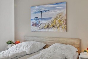 6 bedrooms, iron/ironing board, free WiFi - Beach walk.................. (Maasholm-Bad)
