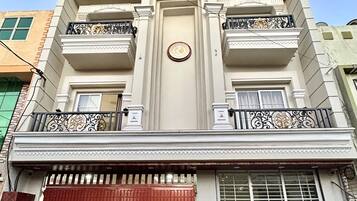 Voorkant van accommodatie