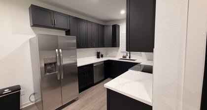 Beautiful 3BR Home • Stylish, Cozy & Convenient