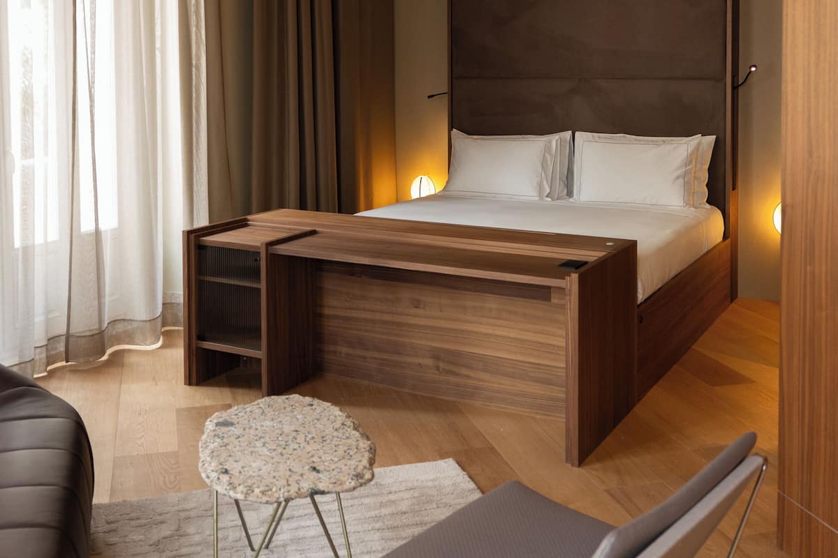 Grand Suite | Premium bedding, minibar, in-room safe, desk