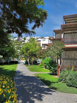 Property grounds - One bedroom apartment in tranquil Bodrum with balcony (BODRUM)