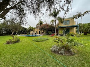 Property grounds - Lovely 5-bedroom country house in charming Oasis San Andres. Km 74.5 South (Santa Cruz de la Flores)