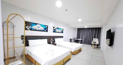 LUNA HOTEL