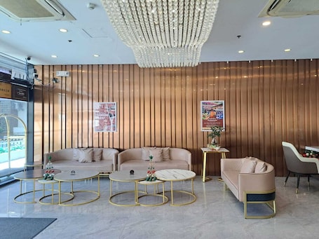 Parte interna. LUNA HOTEL